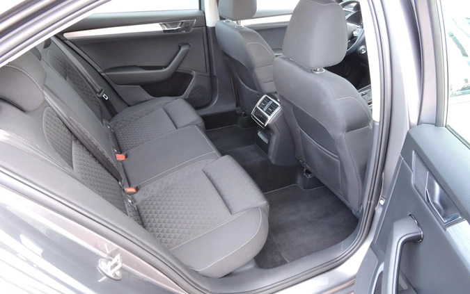 Skoda Superb cena 128900 przebieg: 35366, rok produkcji 2022 z Ostrzeszów małe 254